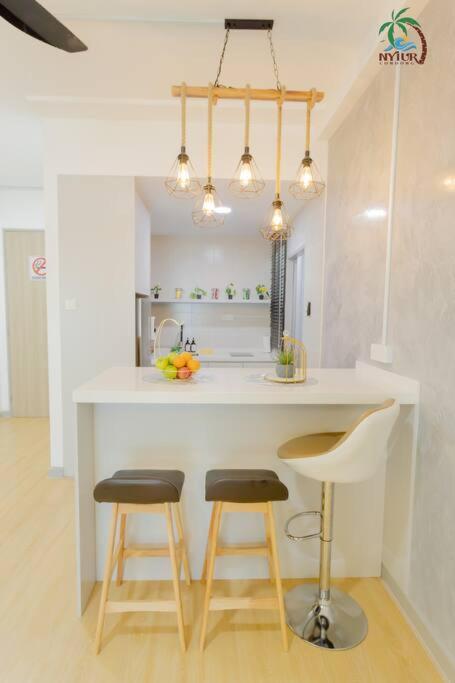 New Drawbridge Condo With Seaview And Pool Куала-Тренгану Экстерьер фото